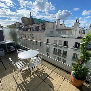  Appartement Tour Eiffel Studio Lumineux Avec Terrasse. France